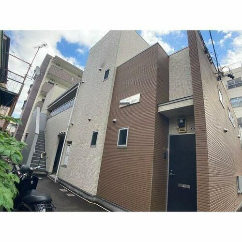 コーチ上飯田の玄関