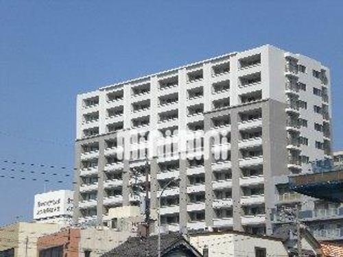プラウド金山の外観
