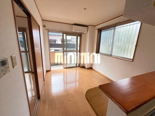 リシェール正保の居間