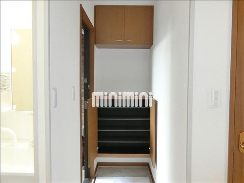 ラコンテ東通の玄関