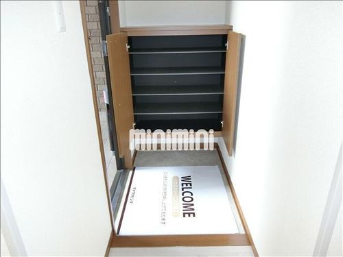 ラコンテ東通の玄関