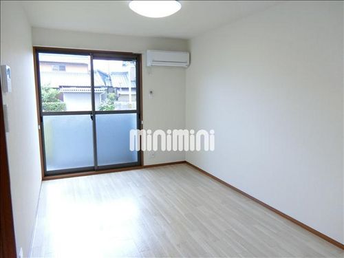 ラコンテ東通の居間