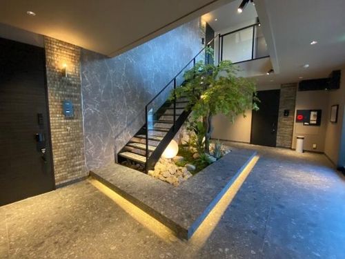 NC STYLE 本山305の玄関