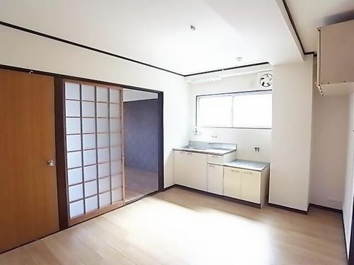 吉田マンションの居間