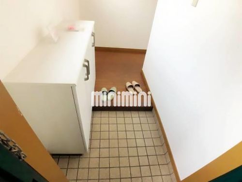 エステート小島の玄関