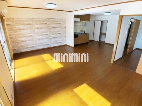 エステート小島の居間