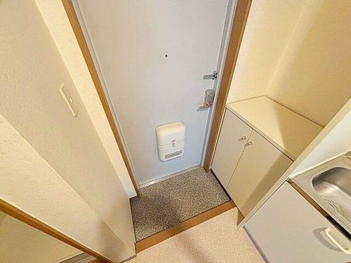 POP新瑞の玄関