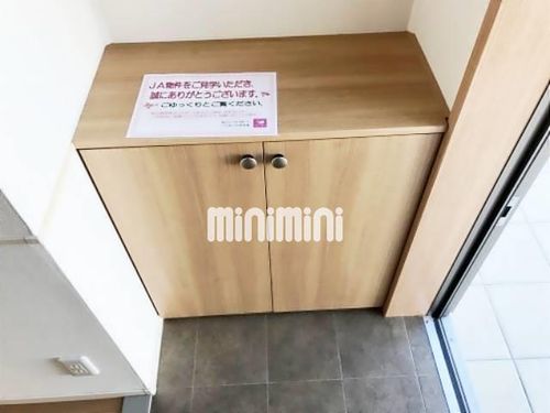 プレジール ノールの玄関