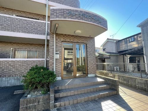 グリーンデルワールド舘の玄関