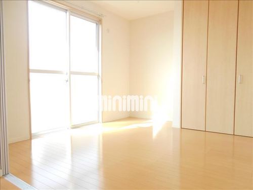 ユートピア東山 Fの居間