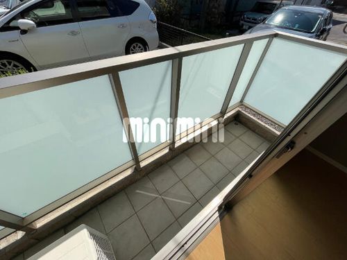 バトーエメロード Aの内装