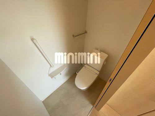 バトーエメロード Aの内装