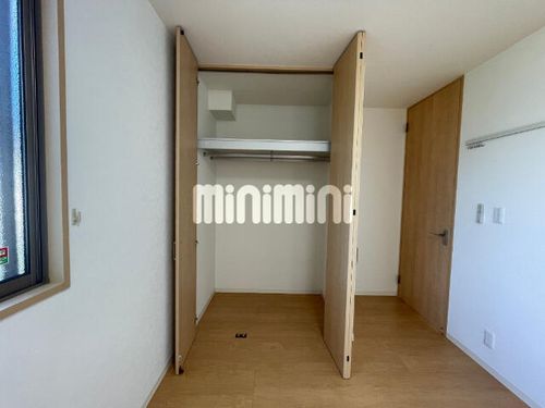 バトーエメロード Aの内装