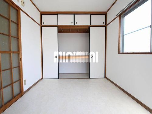 コーポ岡部花塚の内装