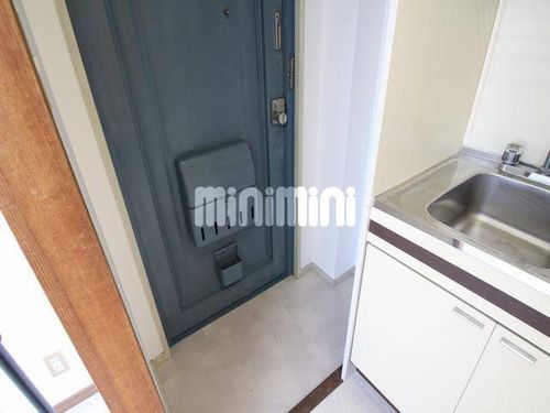 コーポ岡部花塚の玄関