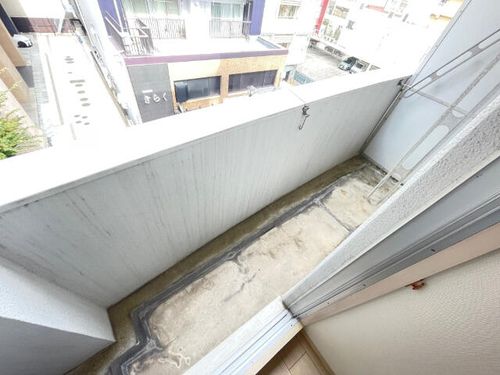 石塚ビルの内装