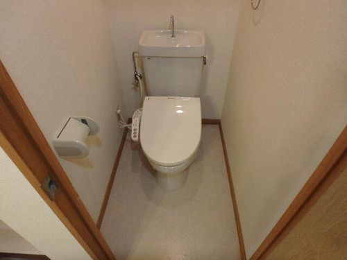 サンピアオカヤスの内装