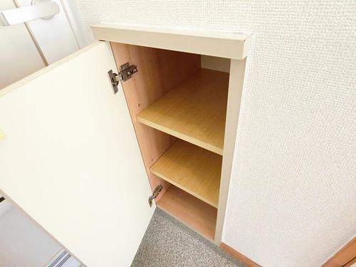ハイライフ旭の玄関
