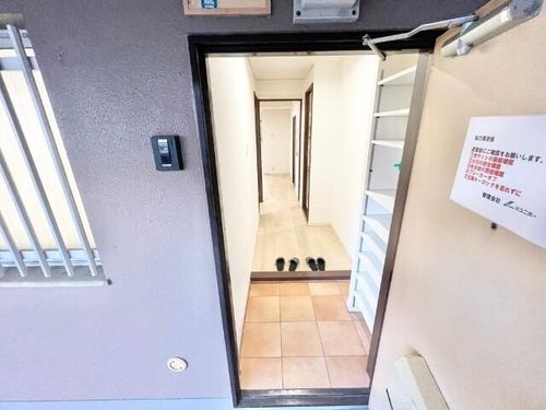 ユニーブル第2天白の玄関