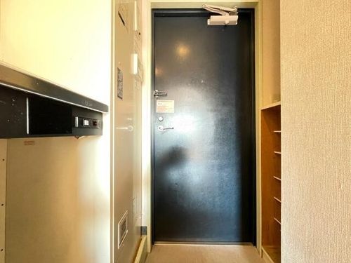 リッシュ・ラフォーレ308の玄関