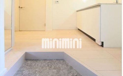 ハーモニーテラス塩釜口の玄関