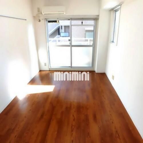 アメニティ泉の居間