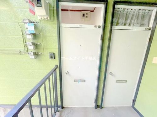 北海道札幌市手稲区西宮の沢三条3丁目(アパート)の賃貸物件の玄関