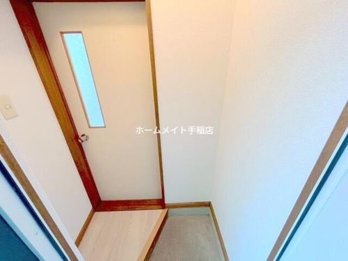北海道札幌市手稲区西宮の沢三条3丁目(アパート)の賃貸物件の玄関