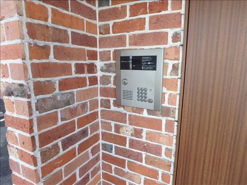 ラ・プリミエールの玄関