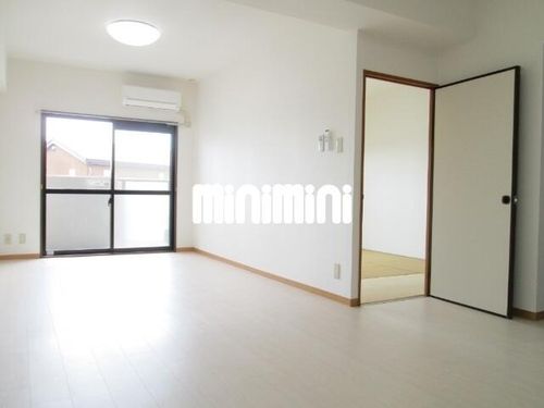 ピアシティ城南の居間