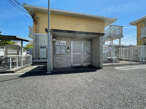 メゾンひかる201の玄関