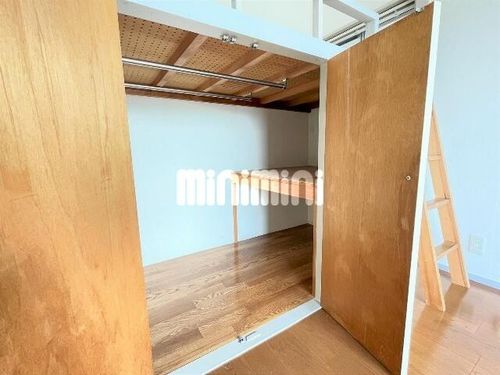 内藤ビルの内装