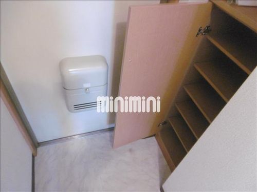 A・City今本町Ⅱの玄関