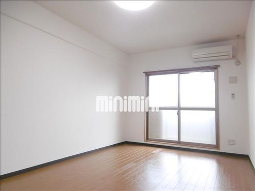 A・City今本町Ⅱの居間