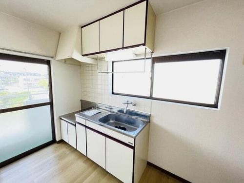 グリーンパーク藤塚A棟のキッチン