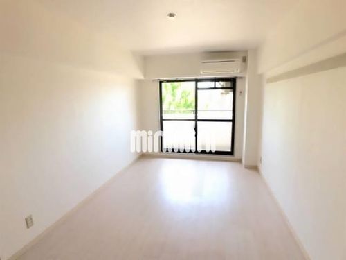 HAST鶴舞ビルの居間