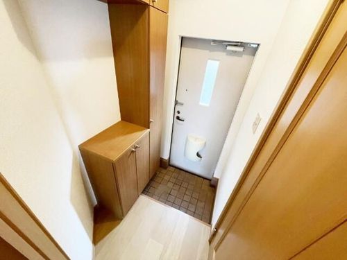 フリーデM&Kの玄関