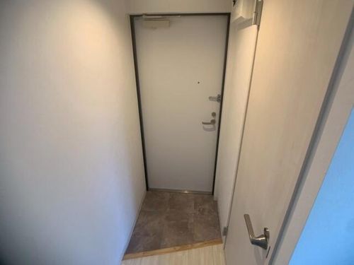 北海道札幌市中央区北十五条西15丁目(マンション)の賃貸物件の玄関