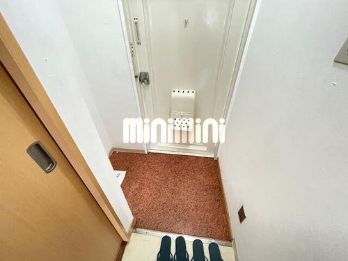 サンシャトー吉田の玄関