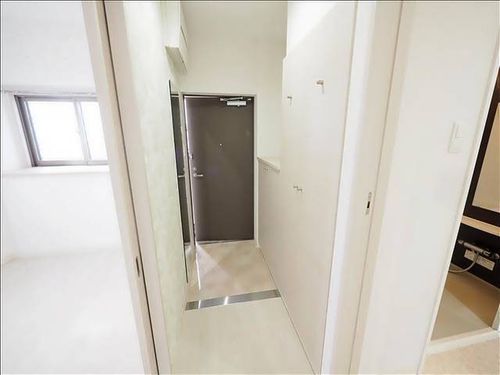 サンマリアージュの玄関