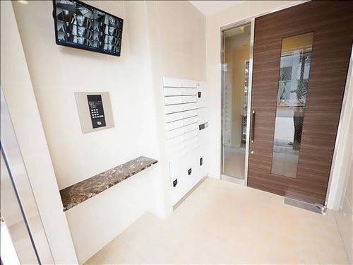 サンマリアージュの玄関