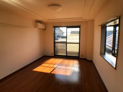 M78プラネットの居間