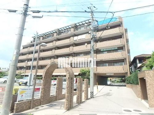 サンシャイン白山の外観