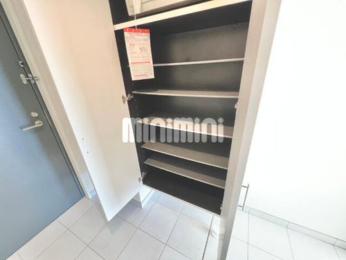 ミュプレ矢場町の玄関