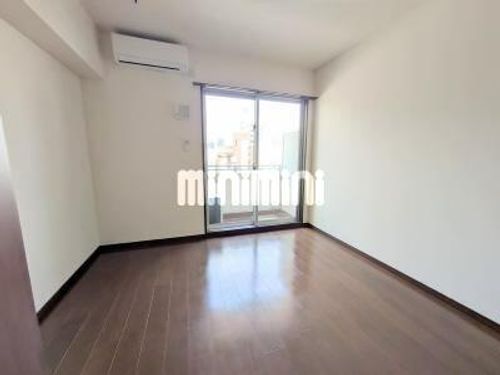 ドゥーエ大須の居間