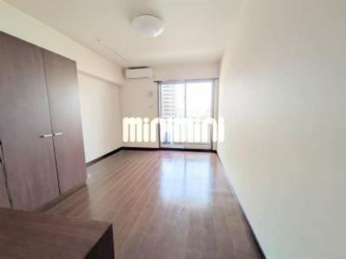 ドゥーエ大須の居間