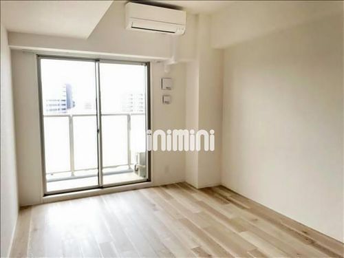 エスリード新栄プライムの居間