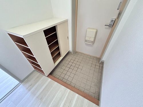 プリオール牧野の玄関