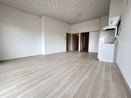 プリオール牧野の居間