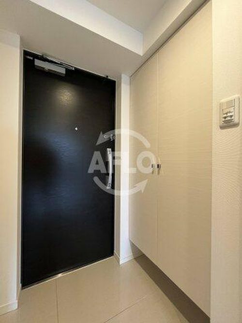 S-RESIDENCE新大阪駅前の玄関